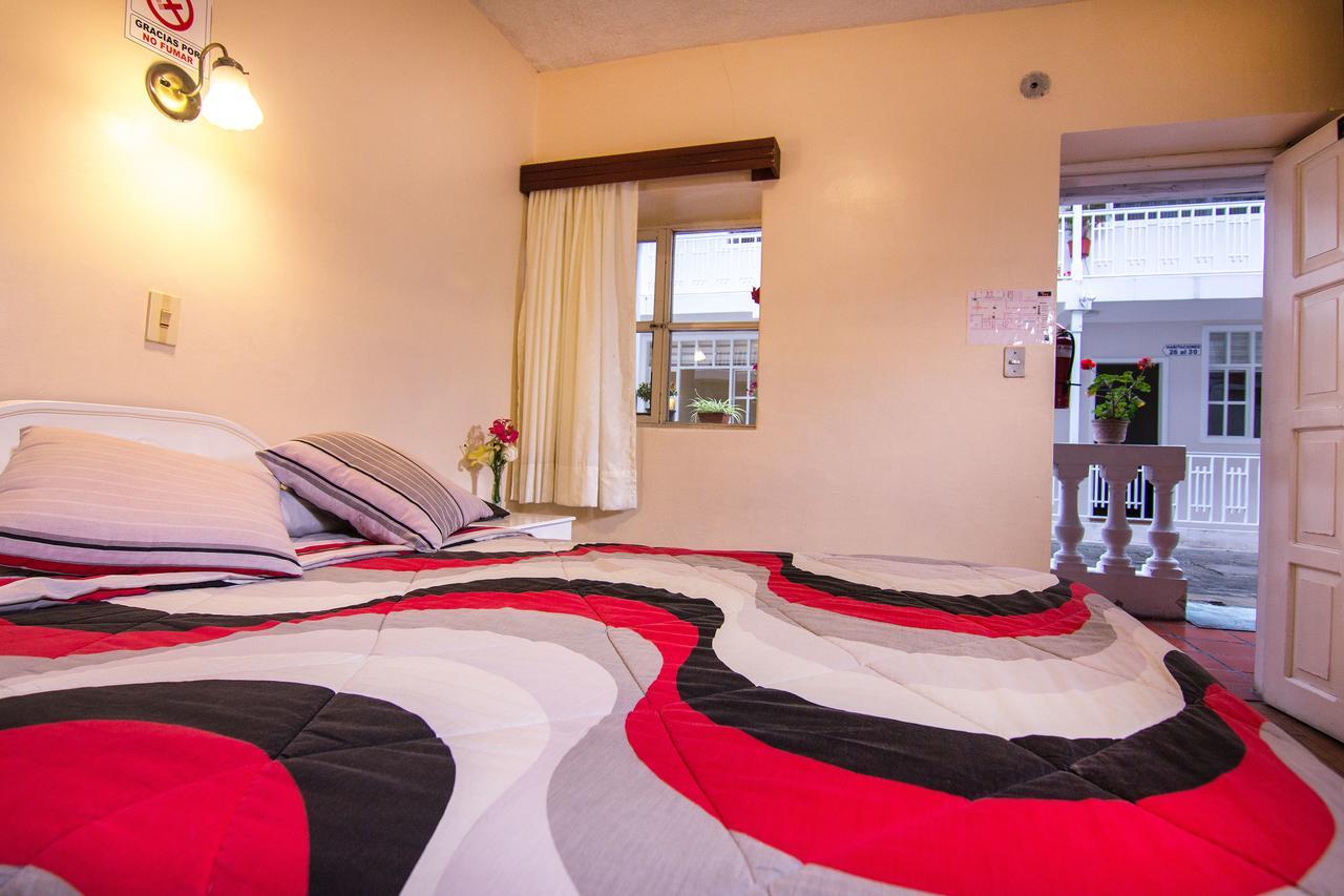 Hotel Europa Alausí エクステリア 写真