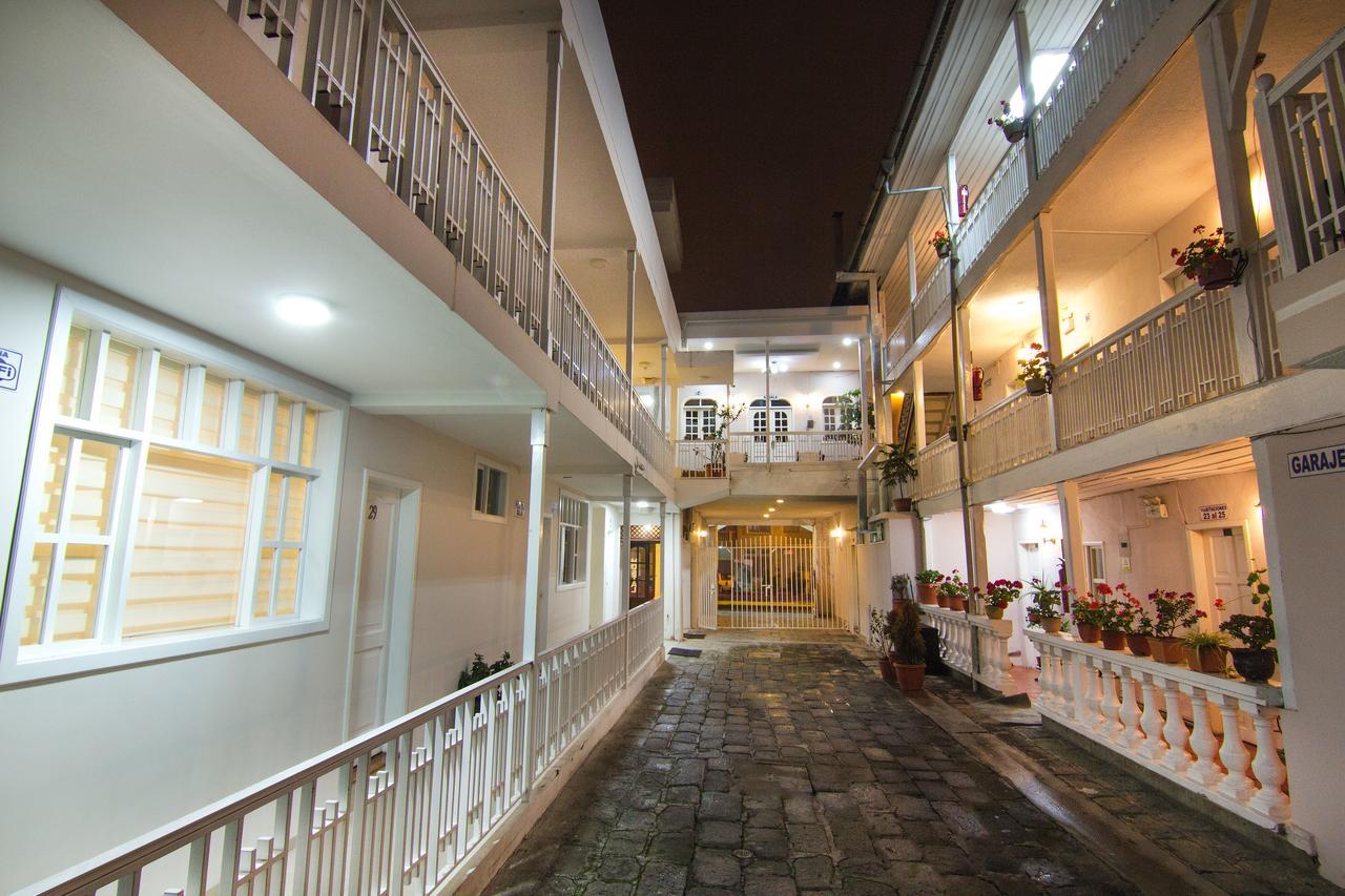Hotel Europa Alausí エクステリア 写真