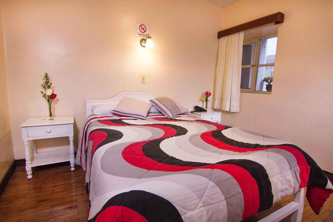 Hotel Europa Alausí エクステリア 写真